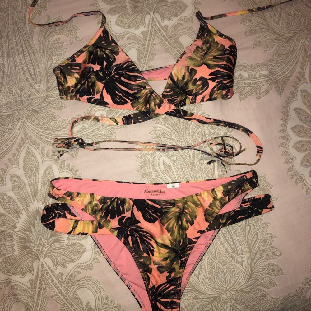 Abercrombie Two-Piece Tropical Bathing Suit 🌴